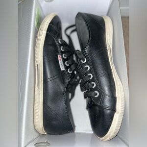 Black superga